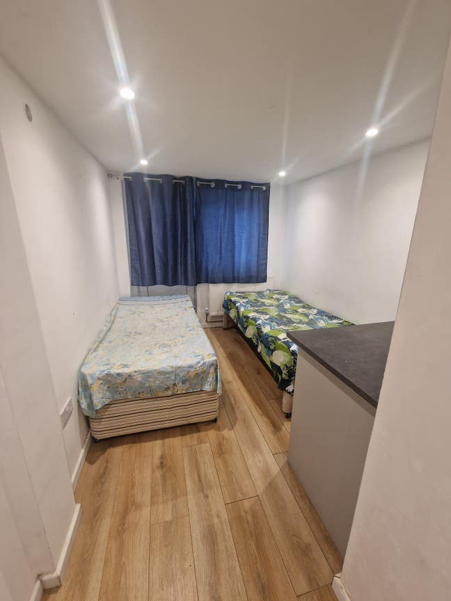 Single room available in shared accomodation Main Photo