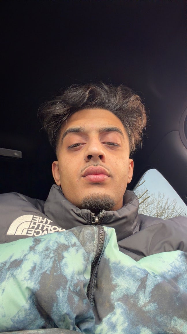 Professional Male seeks a single or double room Main Photo