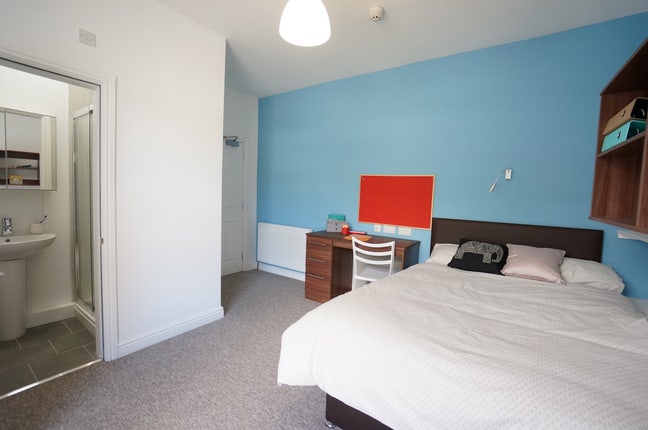 Ensuite Student Rooms for 26/27  Main Photo