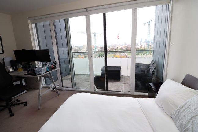 📍 Excellent Room Ready Now in North Greenwich! 📍 Main Photo
