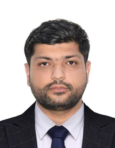 I am a professional male aged 35 and coming t... Main Photo