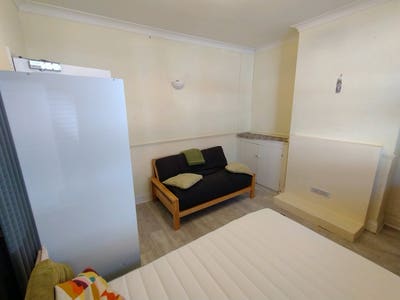 🏡 Studio Size Dbl Swanscombe – All bills inc Main Photo