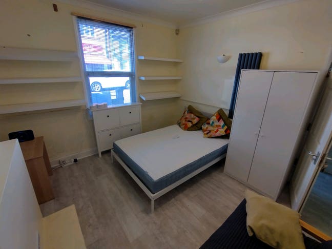🏡 Studio Size Dbl Swanscombe – All bills inc Main Photo
