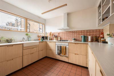 Short-term whole house let - Leytonstone  Main Photo