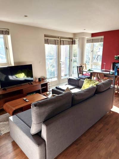 Beautiful Bright Double Room in Bow  Main Photo