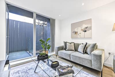 Short Let - 2 Bed in Bermondsey Available NOW Main Photo