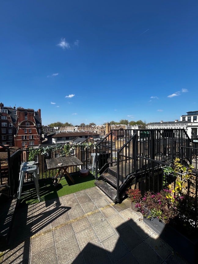 Charming double room in Bayswater Main Photo