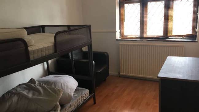 3 rooms house with lounge. 5 min Station Main Photo