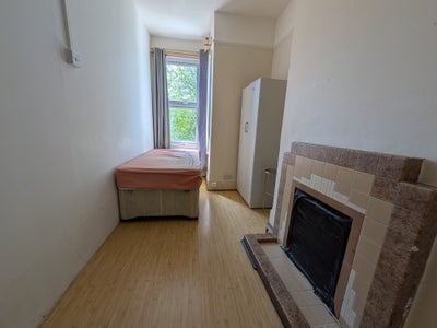 Close to Bounds Green Station-All Bills Included Main Photo