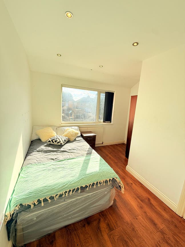 Room available at Kirkland Road Main Photo