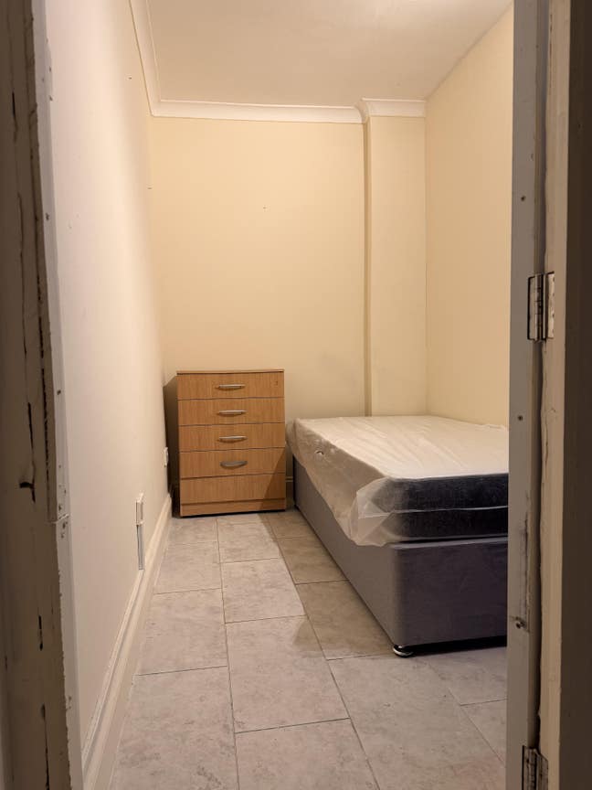 Single room Main Photo