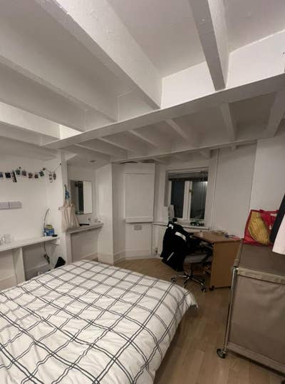 Cozy Room with Double Bed Main Photo