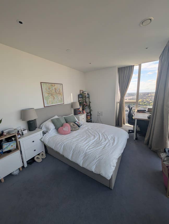 Amazing double with En-suite, Balcony, Pool, Views Main Photo