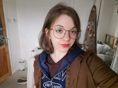 Professional looking for flat or room Main Photo