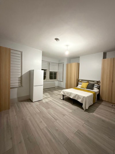 Master Room in Tottenham-Zero Deposit  Main Photo