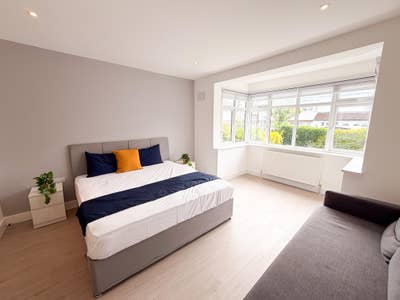 🏡 6 Brand new ensuite in a Villa / Wembley  Main Photo