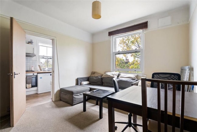 Rooms for rent in Clapham North  Main Photo