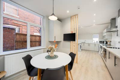 🔥Double Room in Warrington | All Bills Included Main Photo