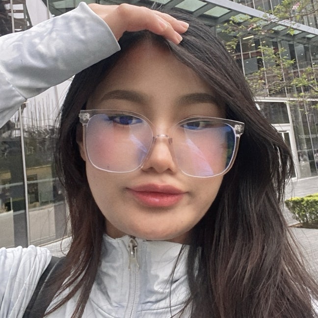 22 year old Female seeks a single or double room Main Photo
