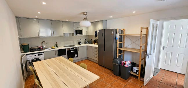 Double room ensuite female house nr Addenbrookes Main Photo