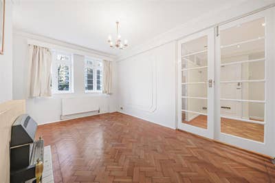 Beautiful Wooden floor 3 bed flat St John's Wood  Main Photo