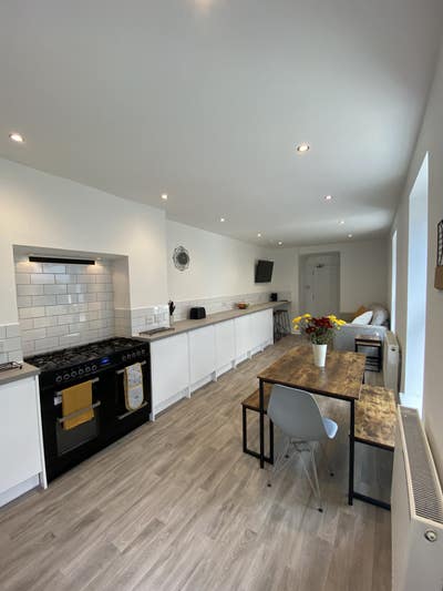 Large Double Room Available from 17/5/26 in Mutley Main Photo