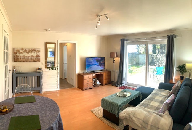 Large rooms in spacious 2 bedroom flat Irvine Main Photo