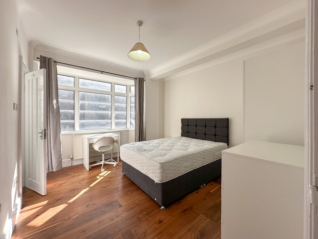 Brand New En-Suite 3 Min from Marble Arch Main Photo