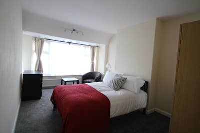 Double Room + Private Living Room  - All Bills Inc Main Photo