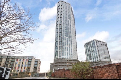 Spacious Double Room in 2BHK – &pound;1250 bills incl Main Photo