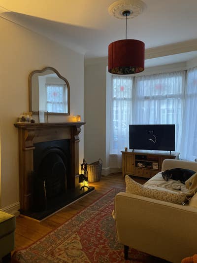 Calm cosy home – room from 1st May Main Photo