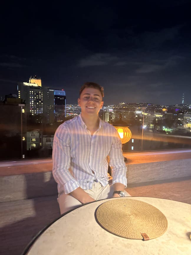 Summer placement looking for 2 month place  Main Photo