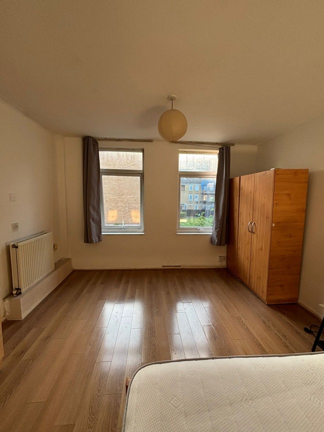 Large room in Dalston Junction! Main Photo