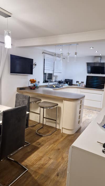 Single room to let Main Photo