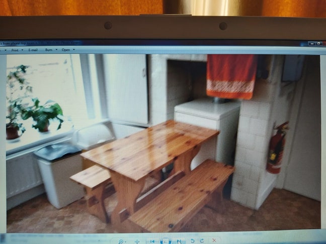 Large double room with door to garden. Main Photo