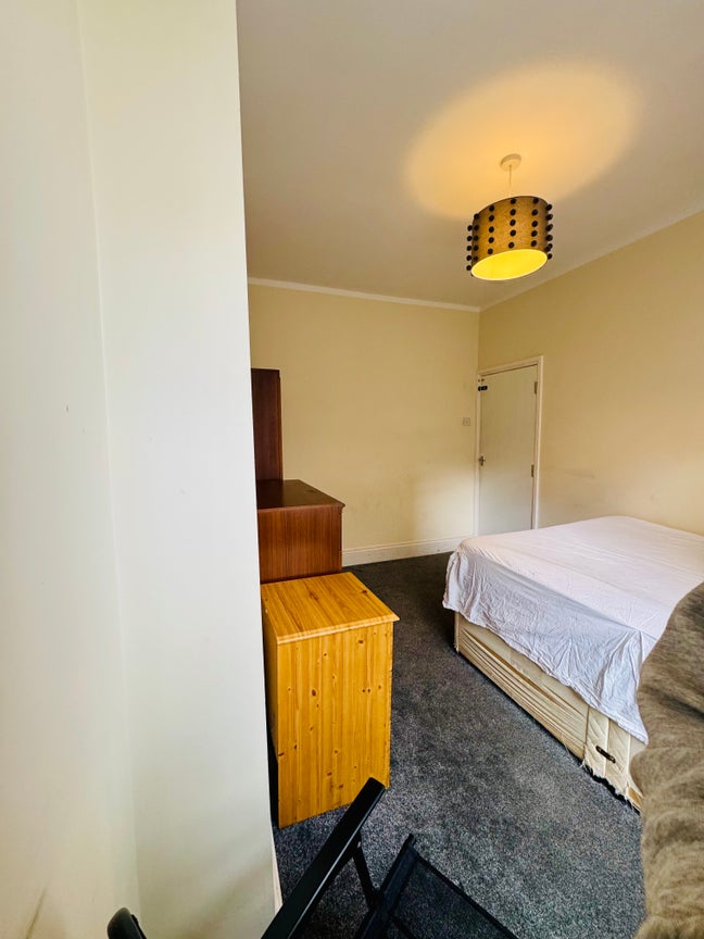 A beautiful double room with a private bathroom  Main Photo