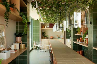 Beautiful 23rd Floor Apartment + Ensuite Main Photo