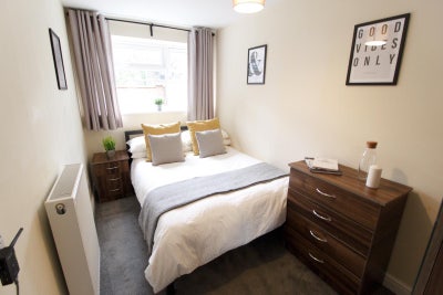 🌳🔥Premium Room|Prime Location|All Bills🏡🚆 Main Photo