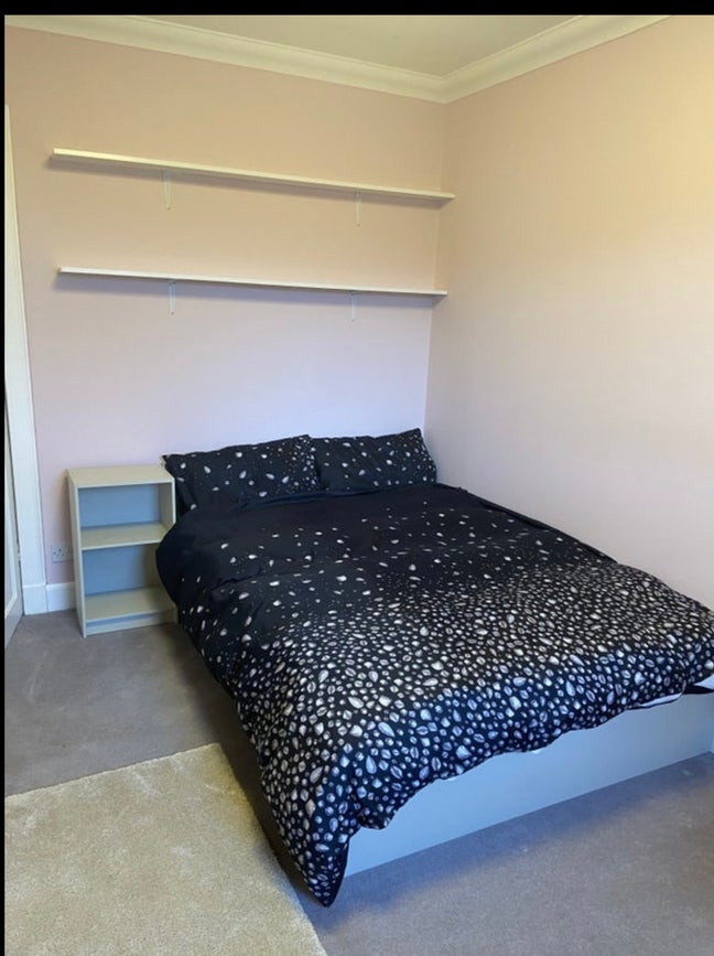Room To-Let in Wester Drylaw Place.  Main Photo