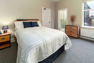 ✨ High-Spec En-Suite Double – Available Now! Main Photo