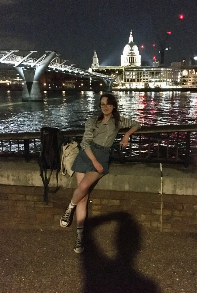 Looking for a room Main Photo