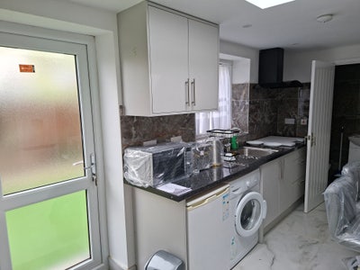 One Bedroom Flat in RM10 Main Photo