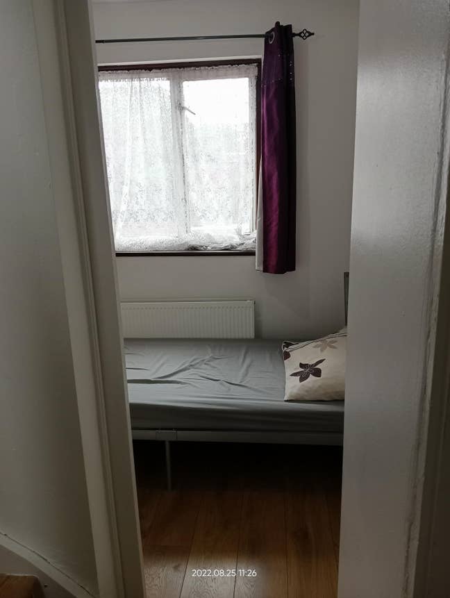 Single Room Bills Inc Wembley for Vegetarin person Main Photo