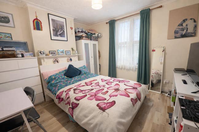 A large double room at. Werburghs  Main Photo