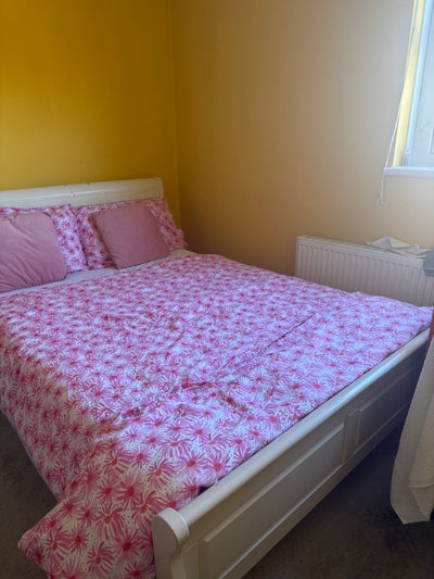 Double room in prime goldhawk road Location Main Photo