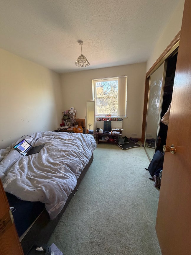 Need a flatmate to move in by 22nd may Main Photo