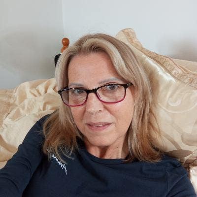 Professional Female seeks a double room Main Photo