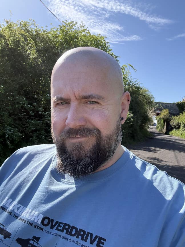 Professional Carer looking for a quiet room Main Photo