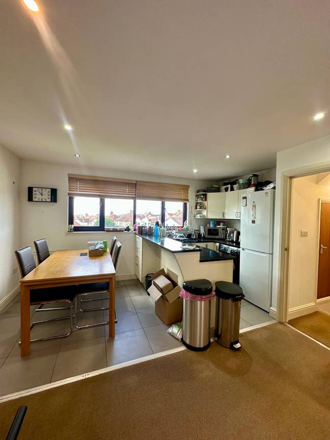 Whole apartment Furnished Two Double Bed &pound;1450pcm  Main Photo