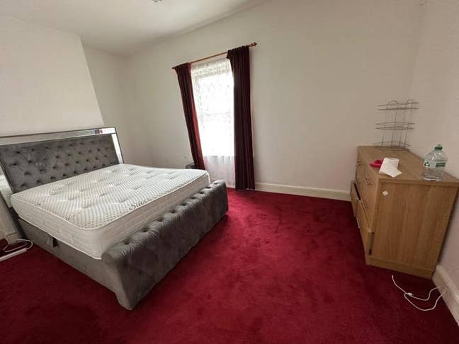 Spacious and Cosy Double Room for Rent in MK13 0BD Main Photo